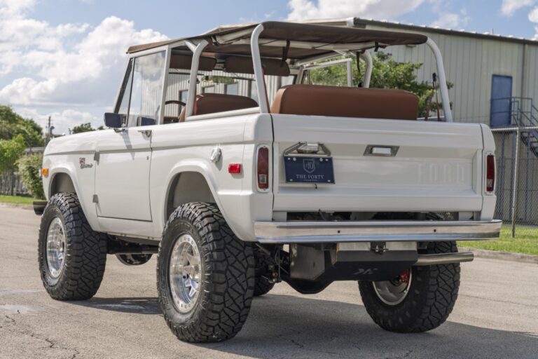 bronco_white-41